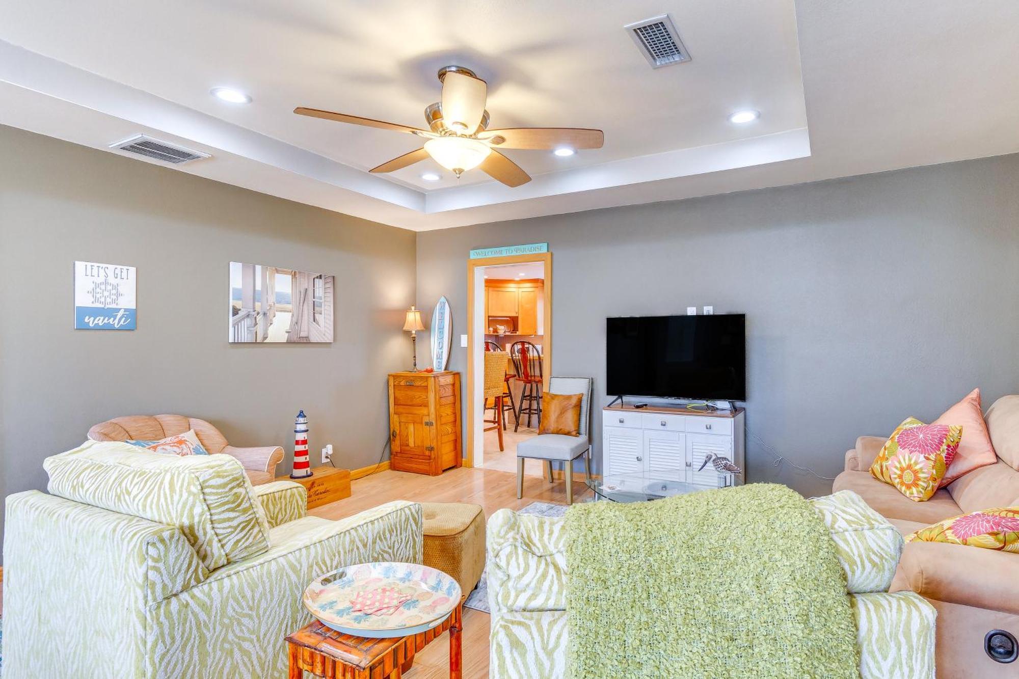 Pensacola Home With Private Spa Walk To Beach! Bagian luar foto